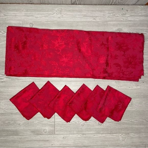 Red poinsettia Christmas table cloth and 6 napkins table linens roughly 52 x 80” - Picture 3 of 4